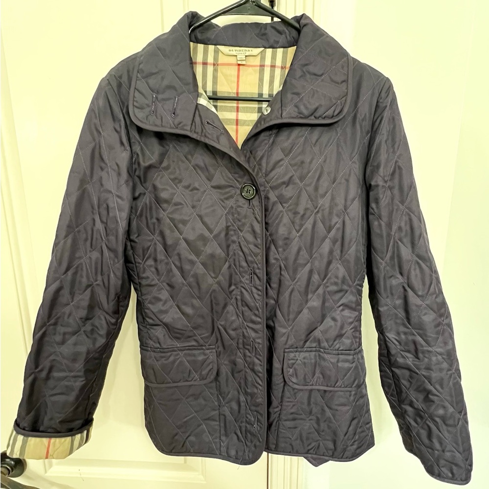 Burberry rain coat with belt